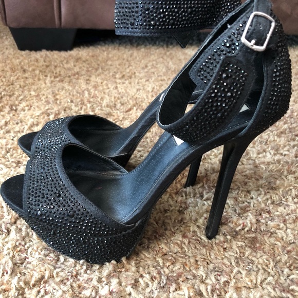 💎 Steve Madden Black Platforms 💎 - Picture 2 of 5